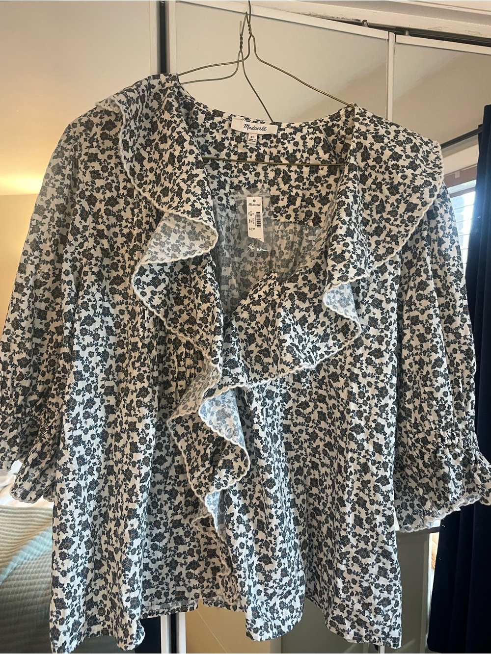 Madewell Floral Ruffle V-Neck Blouse - Picture 6 of 7